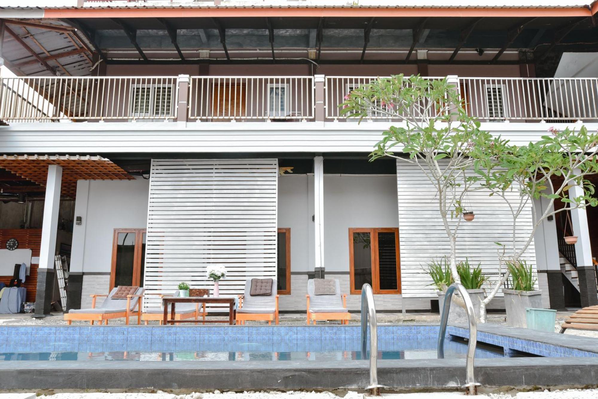 Готель Oseda Nias Surf House Hilibotodane Екстер'єр фото