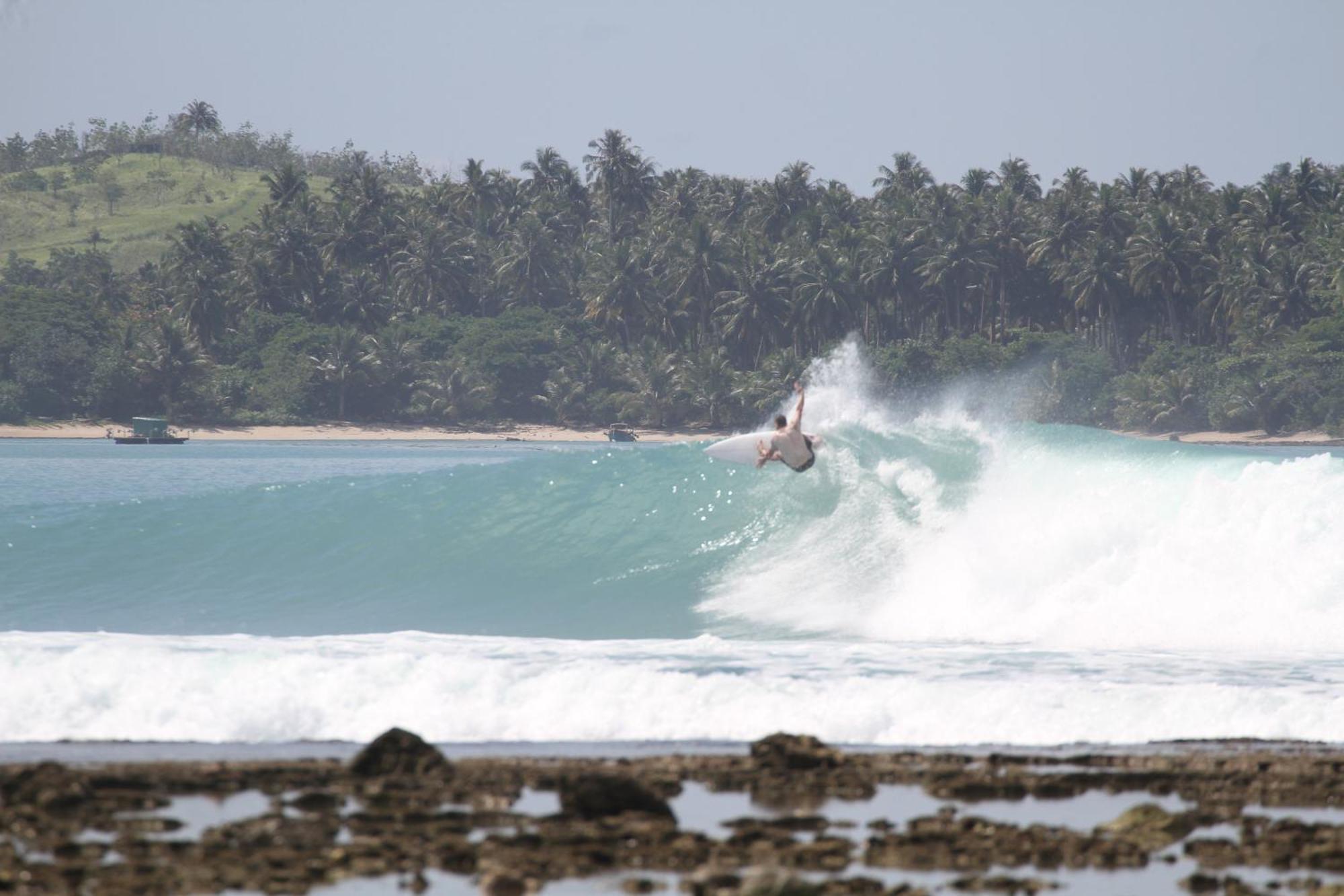 Готель Oseda Nias Surf House Hilibotodane Екстер'єр фото