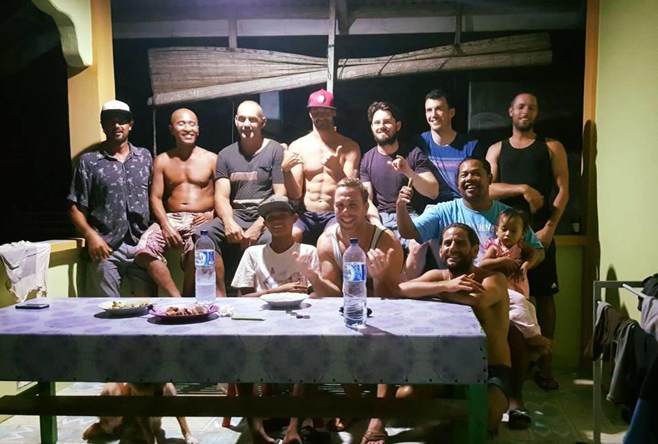 Готель Oseda Nias Surf House Hilibotodane Екстер'єр фото