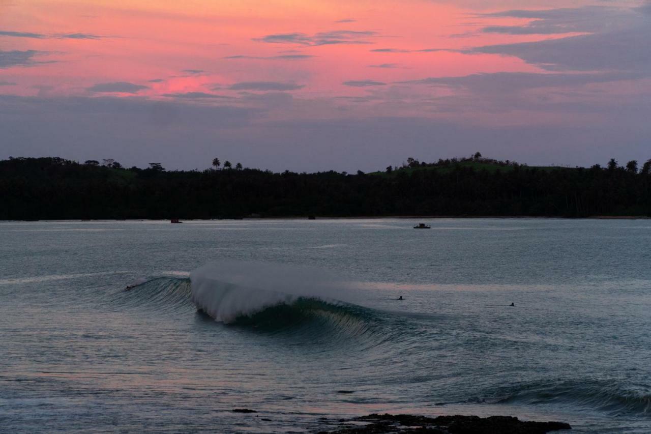 Готель Oseda Nias Surf House Hilibotodane Екстер'єр фото