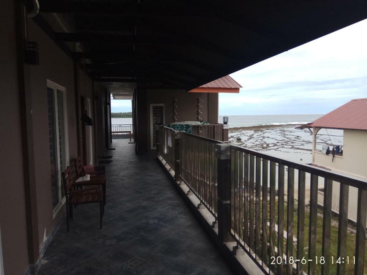 Готель Oseda Nias Surf House Hilibotodane Екстер'єр фото